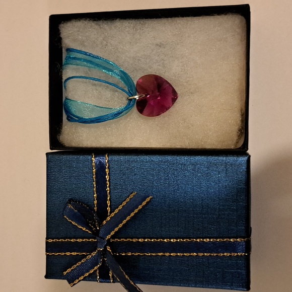 Strawberry Sun Crystal Heart Necklace - Picture 4 of 7